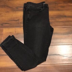 Universal Thread Mid Rise Skinny Jeans